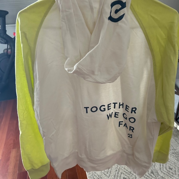 Peloton women’s medium hooded zip up - Picture 2 of 3